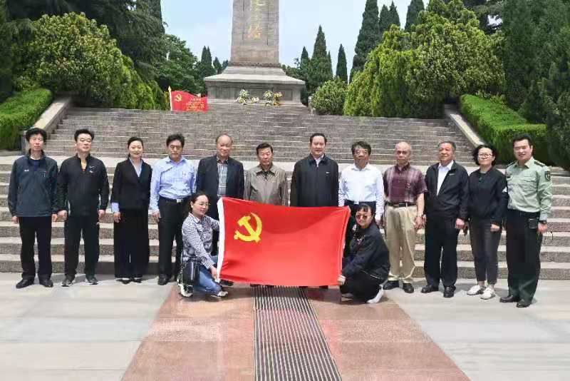 1958436789.jpg